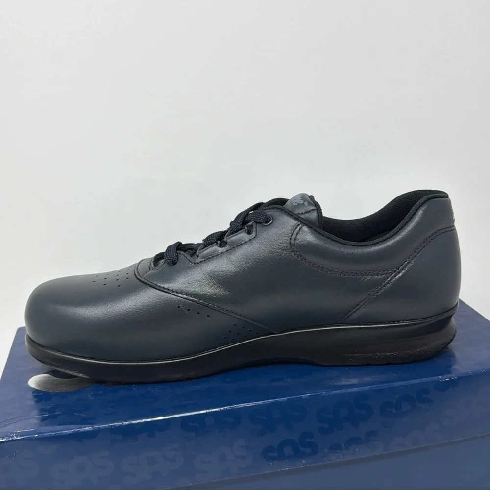 SAS Free Time Womens 9M Navy Leather Walking Shoes USA STORE MODEL